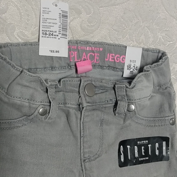 NWT Children's Place Gray Stretch Denim Jeans size 18-24m - Picture 2 of 3